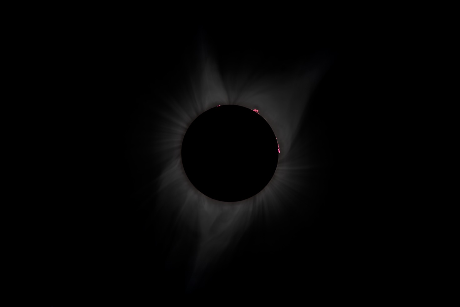 Fotografía y literatura bajo la penumbra solar
